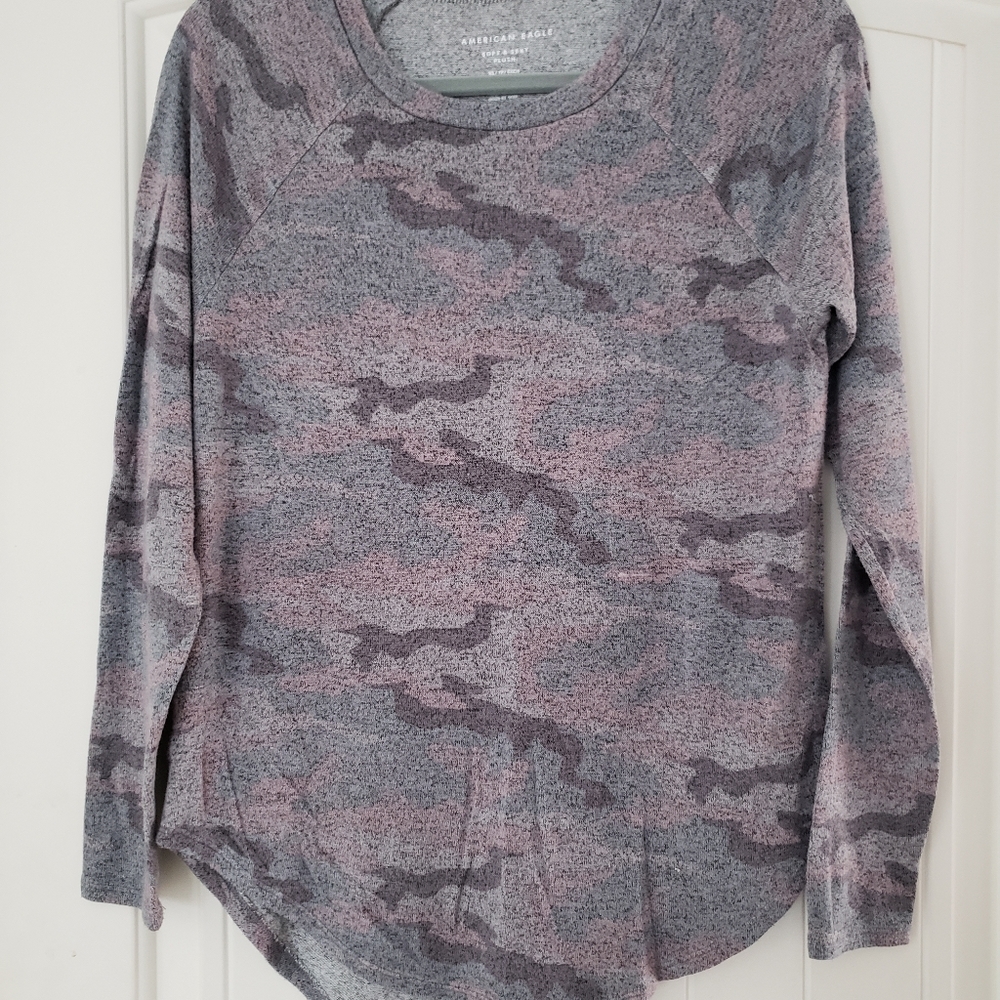 American Eagle Soft & Sexy Plush LS Shirt